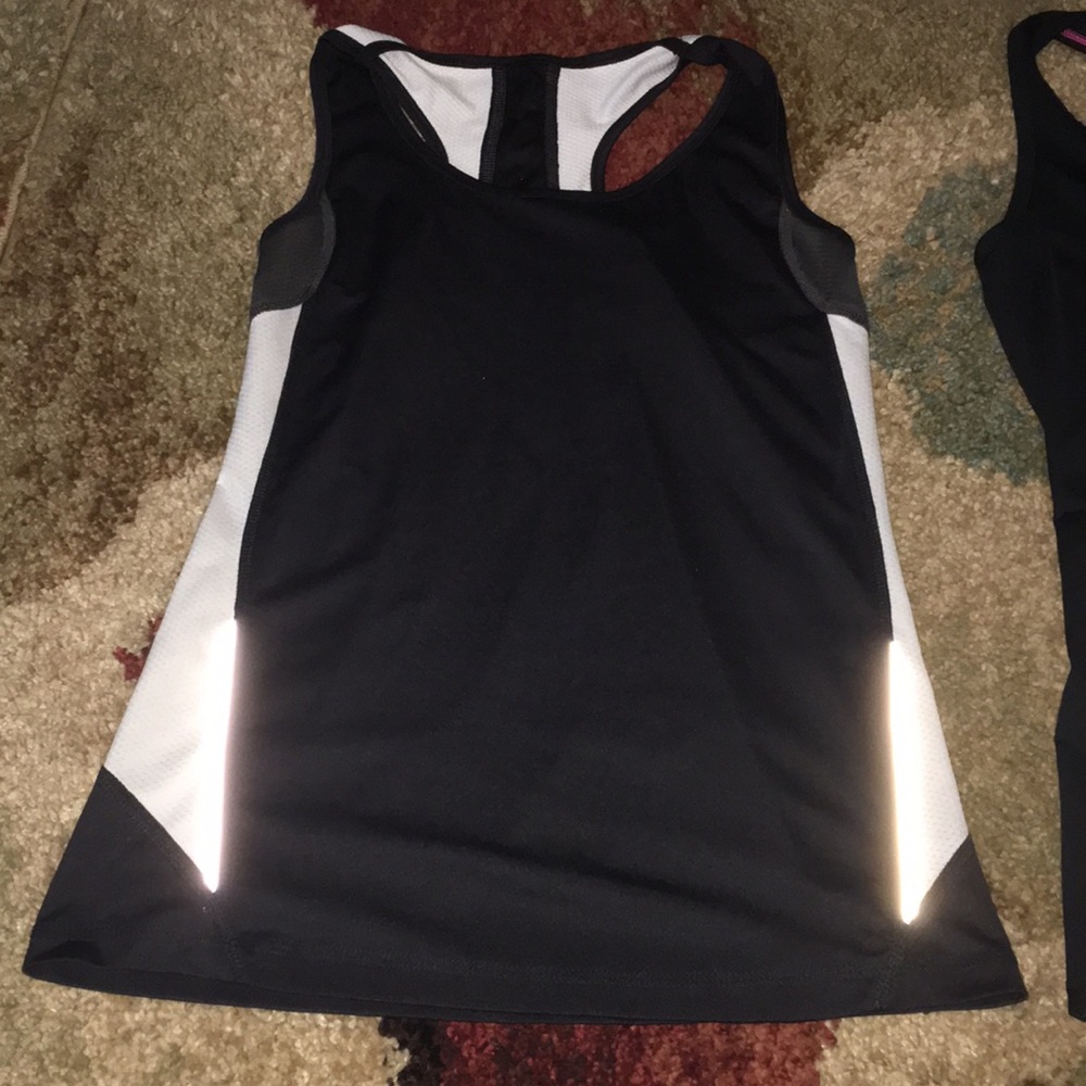 Workout tank top